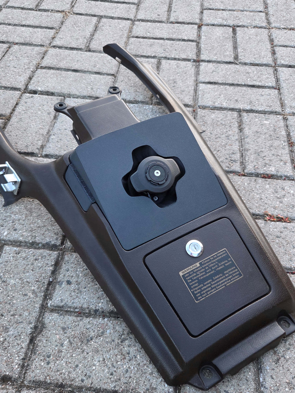 Honda Goldwing GL1500 Phone Mount for QuadLock Wireless Charger