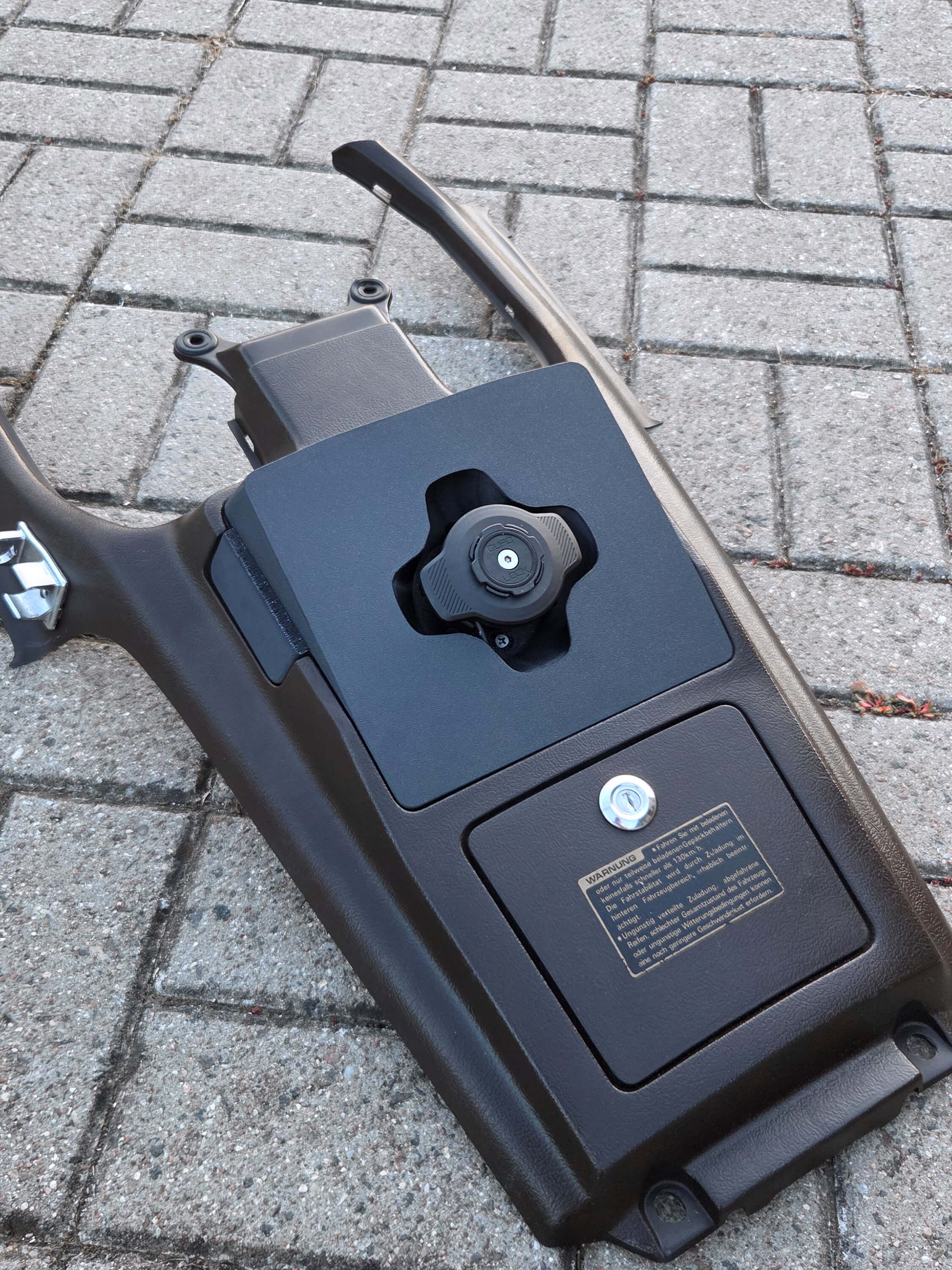 Honda Goldwing GL1500 Phone Mount for QuadLock Wireless Charger