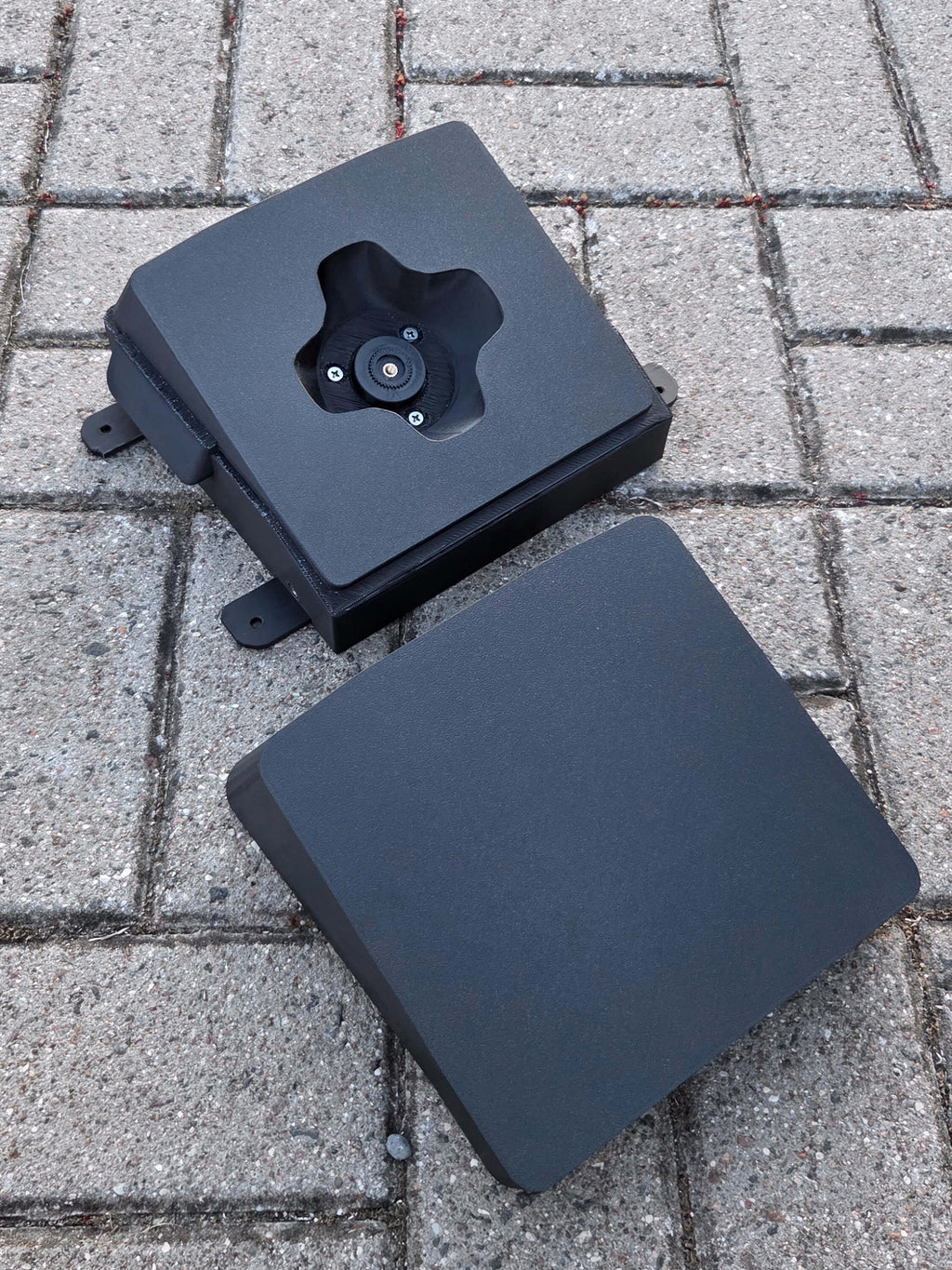 Honda Goldwing GL1500 Phone Mount for QuadLock Wireless Charger